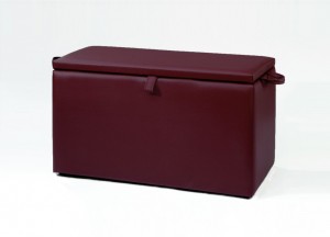 Necke Valentina Wäschetruhe / Wäschebox / Truhe mit Stauraum in rot 80 x 41 x 39 Necke Valentina Wäschetruhe / Wäschebox / Truhe mit Stauraum in rot 80 x 41 x 39