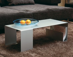 Jan Kurtz SOFATISCH Couchtisch mit Zeitunsablage Servicetisch aluminium 30 x 90 x 40 Jan Kurtz SOFATISCH Couchtisch mit Zeitunsablage Servicetisch aluminium 30 x 90 x 40